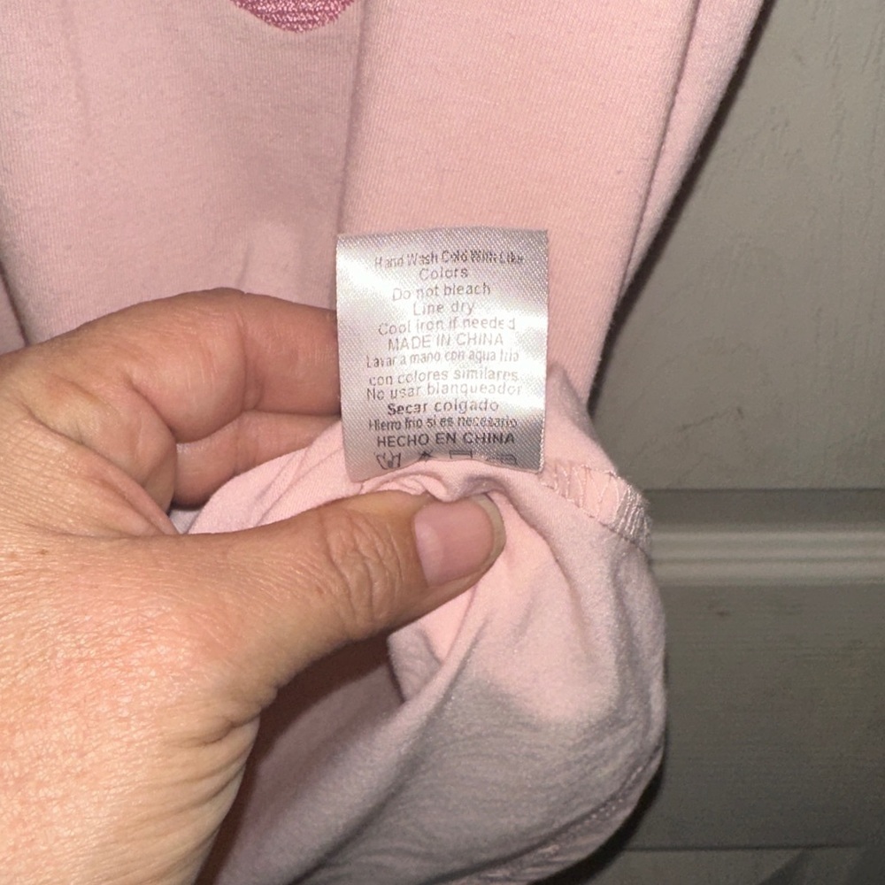 OntWelfth Size Medium Pink embroidered jeweled candy heart Valentine’s shirt - Picture 8 of 8